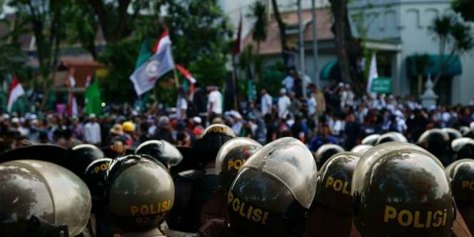 Demo 3 Tahun Jokowi, 16 Mahasiswa Tersangka, 2 Ditahan
