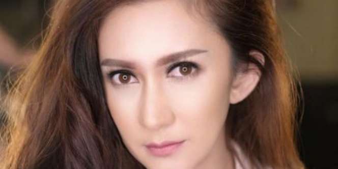Nafa Urbach Resmi Menjanda