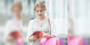 4 Biang Keladi Baru yang Bikin Wanita Makin Kalap Belanja