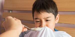 Panas Dalam Bikin Si Kecil Susah Makan? Begini Mengatasinya