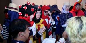 Koleksi Sering Dicontek, Hannie Hananto Tampil Lebih Berani