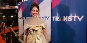 Selalu Dibandingkan dengan Ayu Ting Ting, Via Vallen Meradang