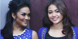 Panas-Dingin Hubungan Krisdayanti dengan Aurel dan Azriel