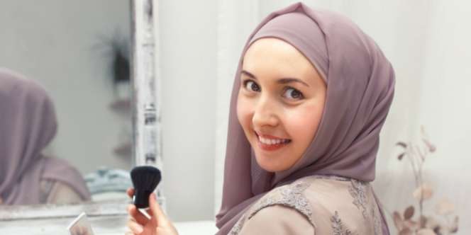 Ini Waktu yang Tepat Gunakan Makeup Sebelum Kadaluarsa