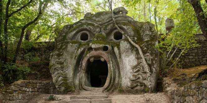 Cerita Mengerikan di Balik Pembuatan Patung-patung Sacro Bosco