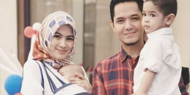 Gaya Hijaber Mama Zaman Now ala Alyssa Soebandono yang Hits