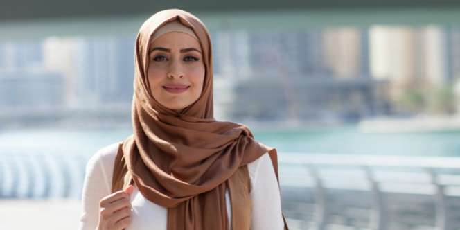 Deretan Artis Hijab yang Kenakan Ciput Rajut Kekinian 