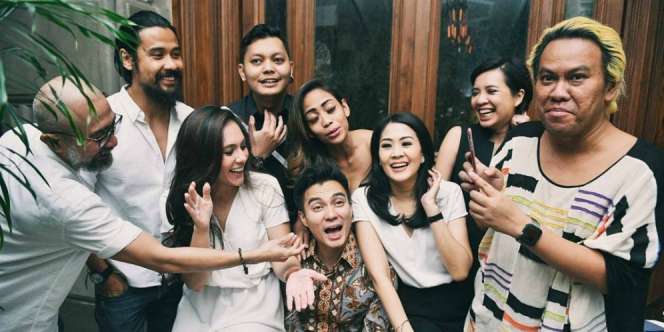 Baim Wong dan Vebby Palwinta Resmi Tunangan?
