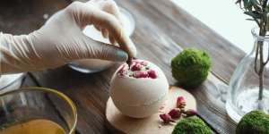 Viral! Dijual Aksesoris Mandi Beraroma Ayam Goreng