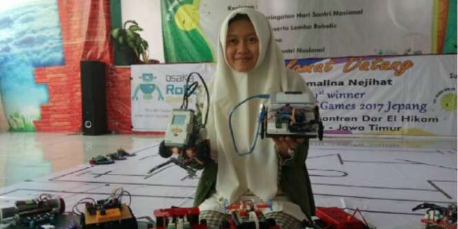 Santriwati Mojokerto Sabet Emas di Kompetisi Robot Jepang