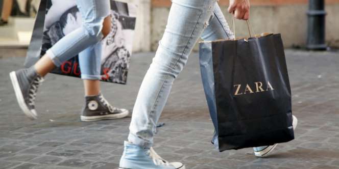 Cara Unik Karyawan Zara Berdemo