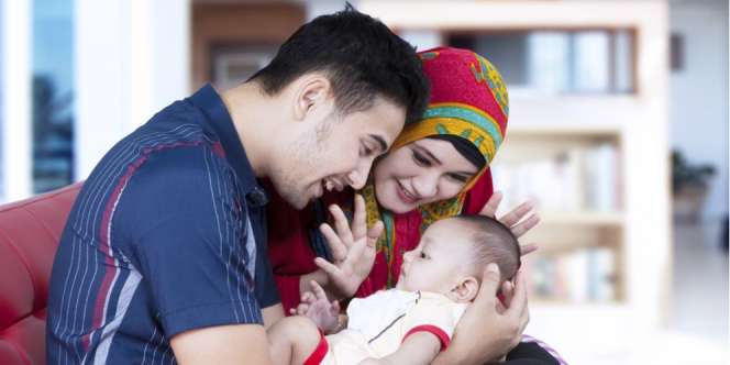 3 Fase yang Dilewati Ayah dan Ibu Saat Jadi Orangtua