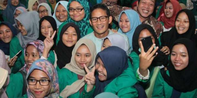 Sandiaga Sebut Pejalan Kaki Juga Sumber Macet Tanah Abang
