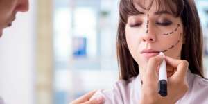 Sebab-sebab Dibolehkannya Operasi Plastik dalam Islam