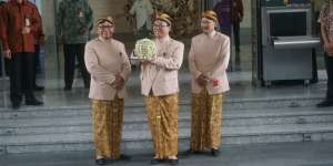 Kata Keluarga Calon Besan Jokowi Usai Siraman Sang Anak