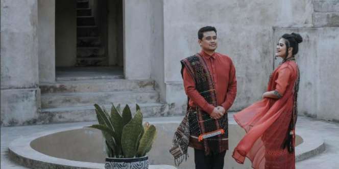 Tangis Kahiyang Pecah Saat Sungkem ke Jokowi dan Iriana