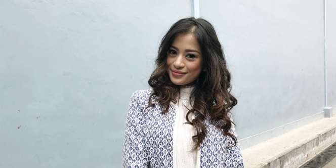 Angie `Virgin` Kenalkan Budaya Indonesia ke Buah Hati