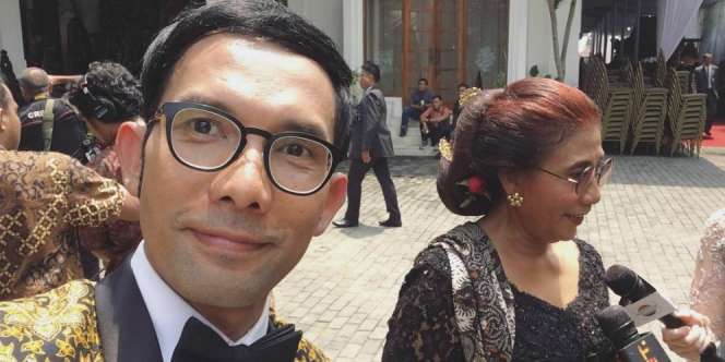 Indra Herlambang Ditabok Menteri Susi di Pernikahan Kahiyang