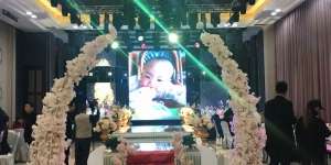 Cerita di Balik `Pernikahan` Ibu dan Anak Ini Kuras Air Mata