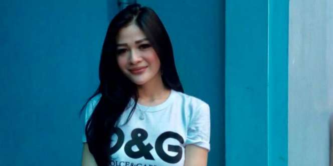 Tahun Baru ke Luar Negeri? Hesty `Klepek Klepek`: Ke Ciwidey..