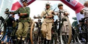 Gaya Unik Perusahaan Peringati Hari Pahlawan
