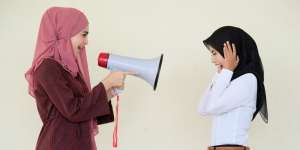 Bahaya! Jangan Melaknat dan Mendoakan Keburukan