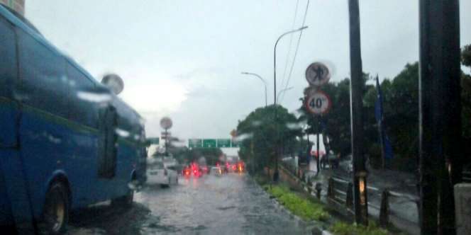 Hujan Deras, Ini Lokasi Banjir di Jakarta Barat dan Timur