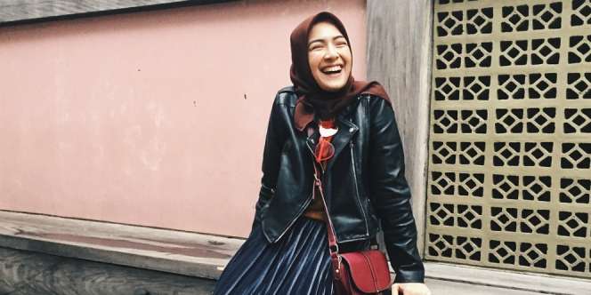 Nabila Attamimi: Jaket Kulit Hitam Juga Bisa Bikin Feminin