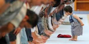 Mengucap Hamdalah Usai Sholat, Bolehkah?
