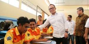 Menteri Hanif Mendadak Nyanyi `Sayang` Via Vallen, Ada Apa?