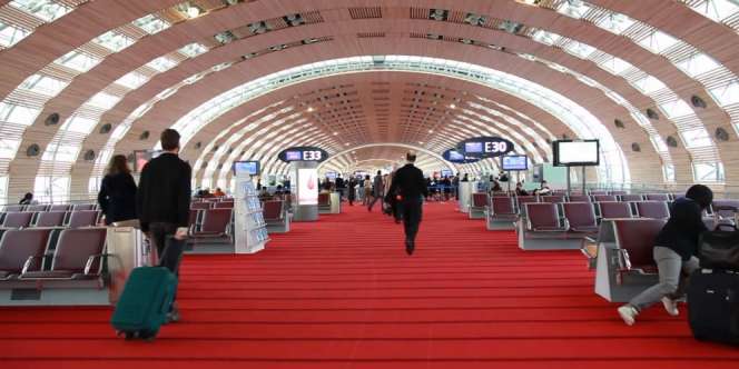 Terkuak, Ternyata Ini Alasan Lantai Bandara Dipasangi Karpet