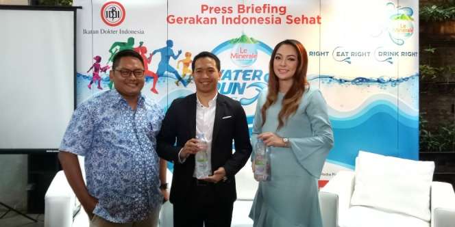 Lari Maraton Sambil 'Perang' Air, Seru!