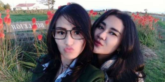 Foto di Parkiran, Penampilan Saudara Ayu Ting Ting Ini Disorot