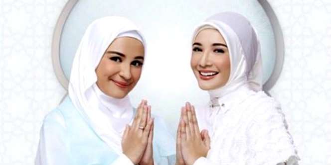 Inspirasi Gaya Kondangan Simpel Ala Dua Sungkar