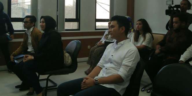 Sidang Cerai Aldi Taher, Istri Ogah Diajak Gandeng Tangan