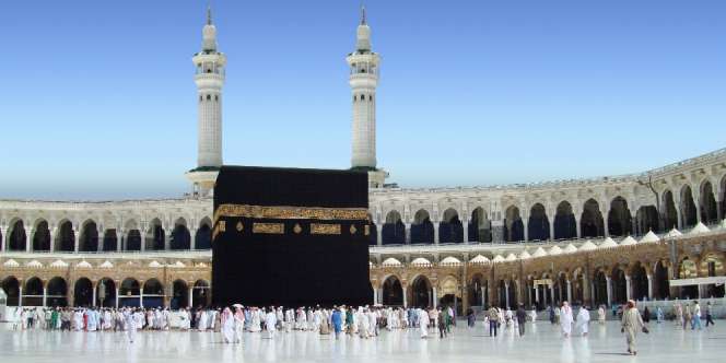 Dilarang Selfie di Masjidil Haram dan Nabawi!