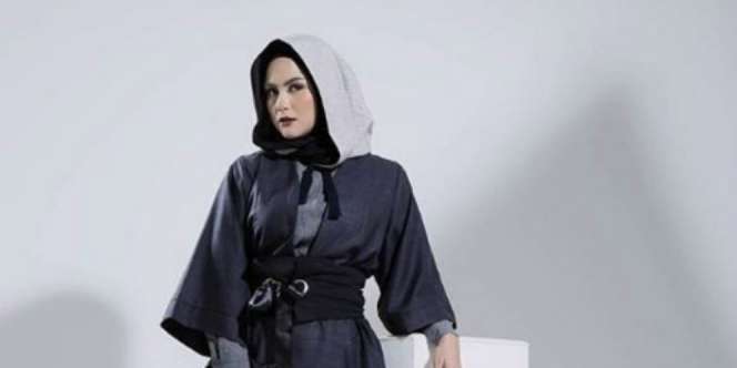Mantab Berhijab, Begini Perubahan Gaya Revalina S Temat
