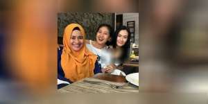Cantiknya Ikke Nurjanah Berhijab