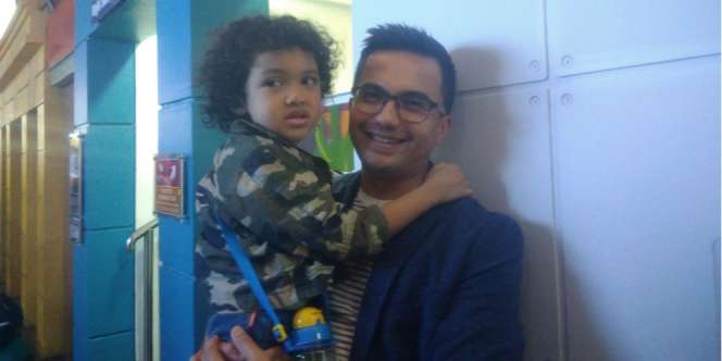 Asuh Anak, Sahrul Gunawan Kompak dengan Mantan Istri