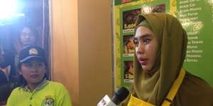 Pedasnya Ayam Ok-Cis, Bikin Meringis
