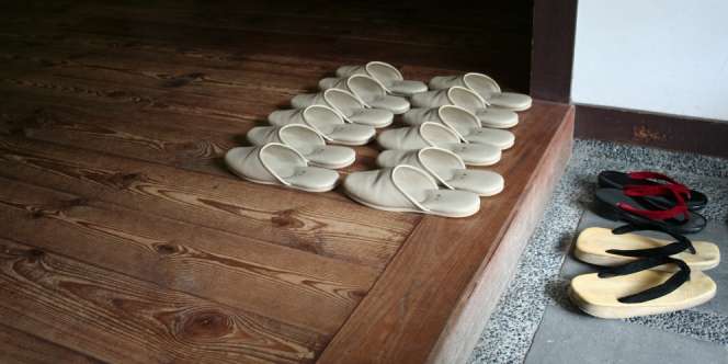 Kultur Warga Korea yang Wajib Pakai Sandal Rumah, Ini Maknanya
