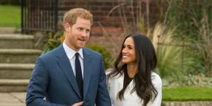 Berlian Putri Diana di Cincin Tunangan Pangerah Harry & Markle