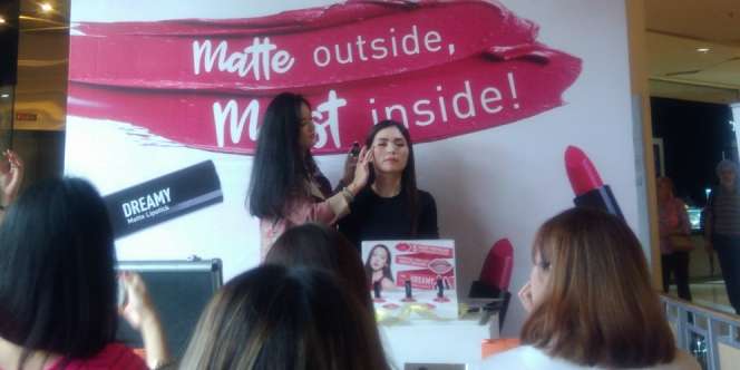 Tahun Depan, Makeup Natural Bakalan Jadi Tren