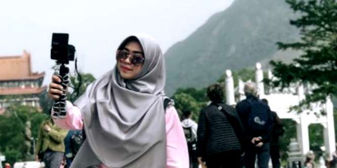 Jadi Vlogger Hiijab Paling Kaya, Begini Gaya Ricis Sekarang