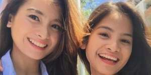 Pamer Foto Bareng Adik, Acha Septriasa Bikin Bingung Warganet!