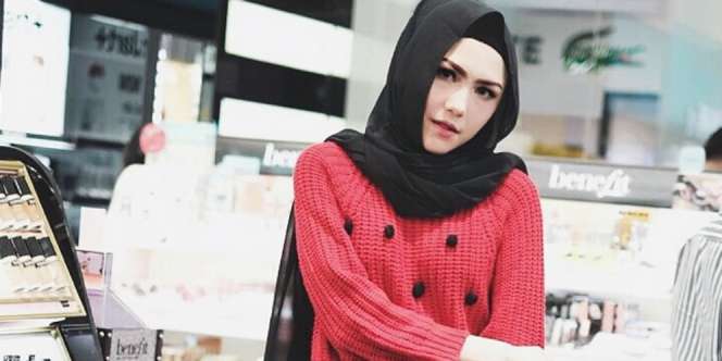 Septrina Rams Chhetri: Sweater Merah Tak Pernah Salah