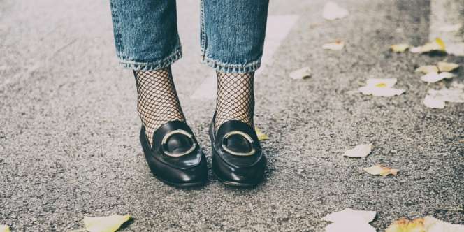 Mau Stocking Tidak Mudah Sobek? Coba Cara Tak Terduga Ini