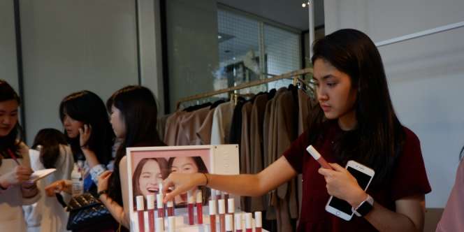 Sensasi Belanja Unik di Akhir Tahun, Serasa di Rumah