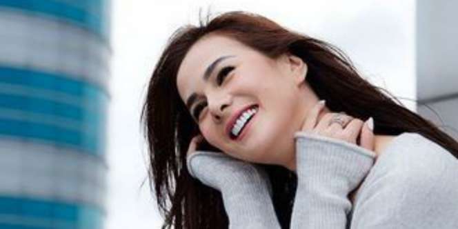 Balik ke Dunia Hiburan, Ini 3 Penampilan Elegan Astrid Tiar