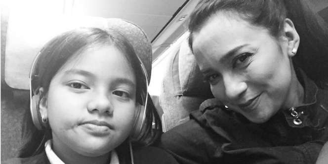 Inspiratif! Doa Shahnaz Haque untuk Putrinya yang Sedang Ujian